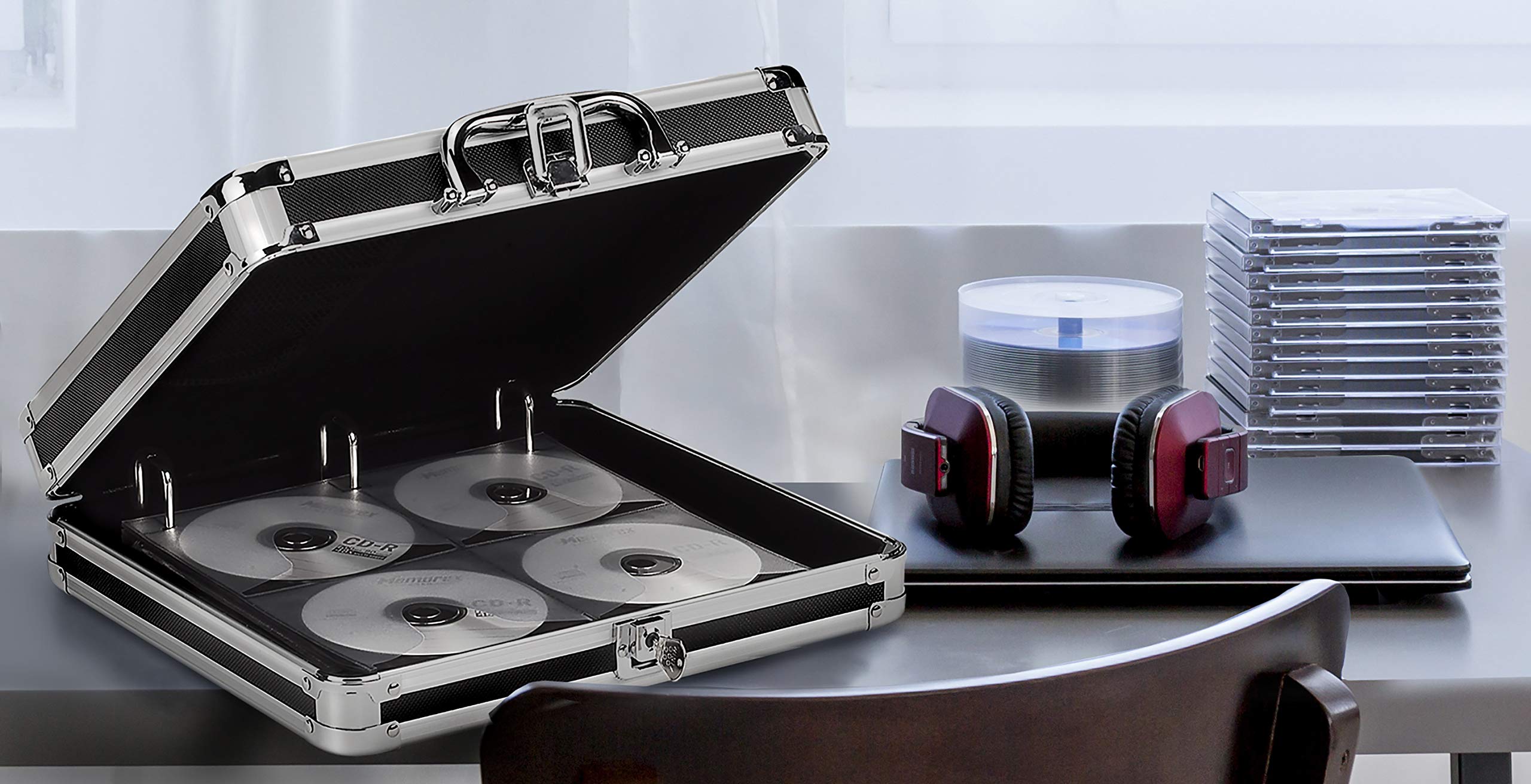 Amazon.com: Vaultz Locking DVD Storage Case - Secure Organizer 128